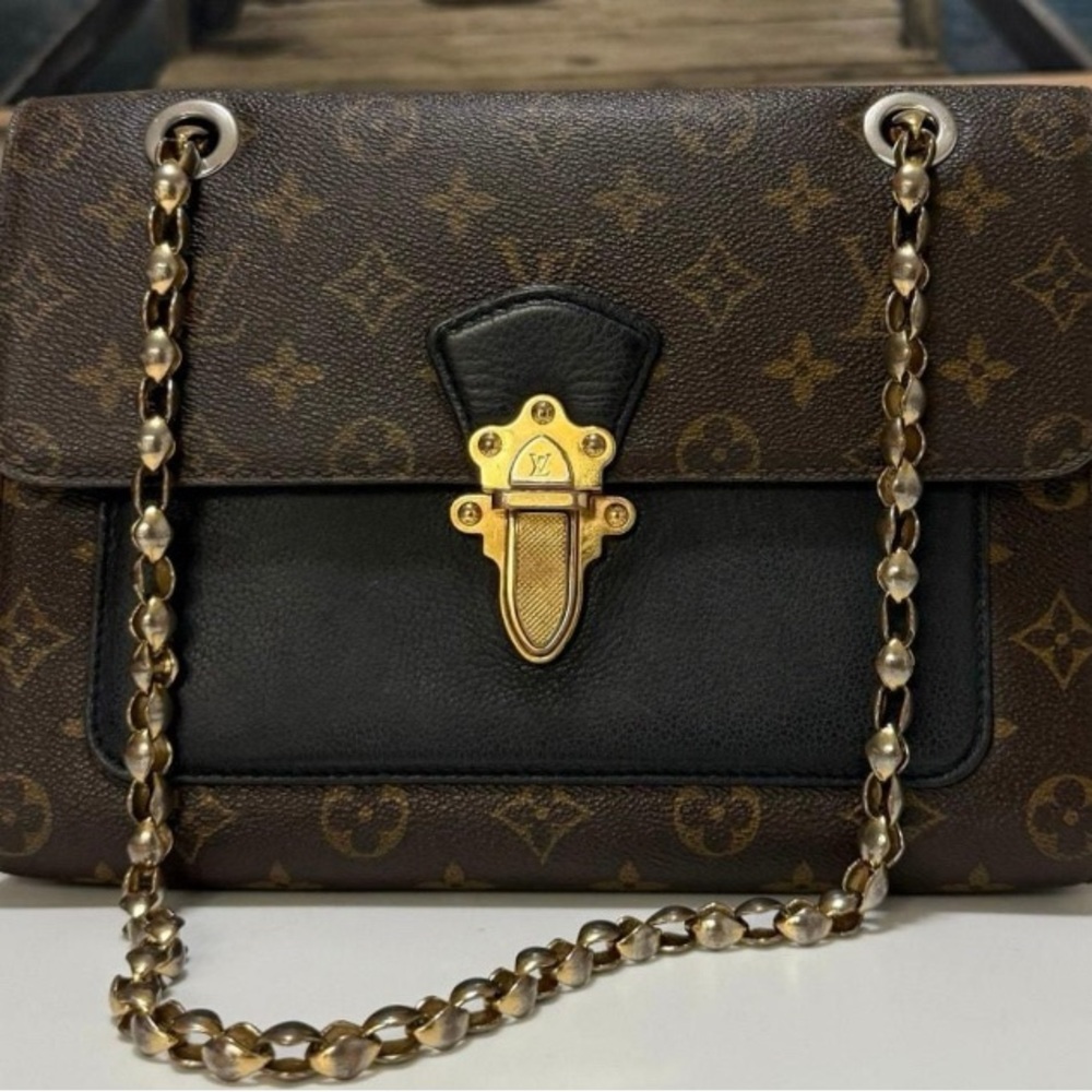 ✨💎EXQUISITE 💎✨LOUIS VUITTON Victoire Bag W/ COA,Dustbag & GWP.